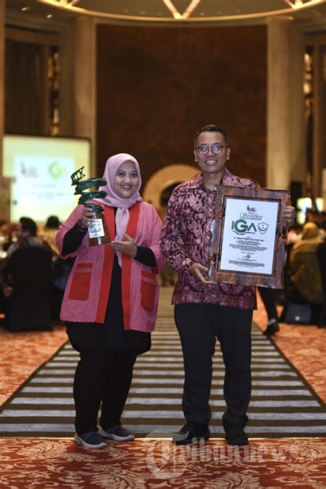 Smartfren Raih Indonesia Green Awards Dengan Program Esim Dan