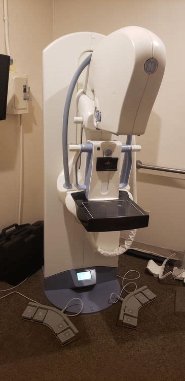 Ge Essential With Senoclaire 3d Tomo Mammography