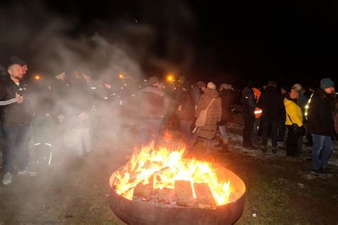 Markantes Zeichen Mahnfeuer Der Bauern An B In Bad Wurzach