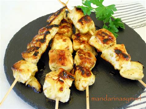 Brocheta De Pollo Con Mostaza Y Miel Mandarinas Y Miel