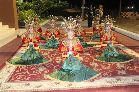 Tari Sekapur Sirih Sejarah Gerakan Pola Lantai Dan Keunikannya