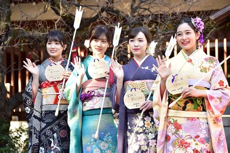 左から大園桃子、山下美月、渡辺みり愛、向井葉月。 乃木坂46大園、向井、山下、渡辺が成人式「寂しいです」白石卒業に涙の思いも 画像