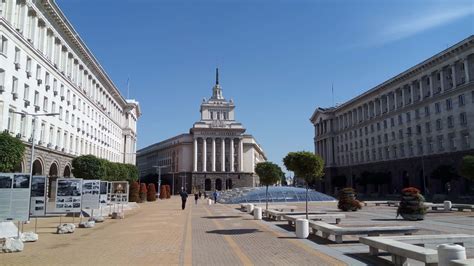 Qué ver y hacer en Sofía Atracciones turísticas monumentos museos y