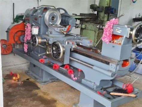 Feet Belt Driven Extra Heavy Duty Lathe Machine Mm At Rs