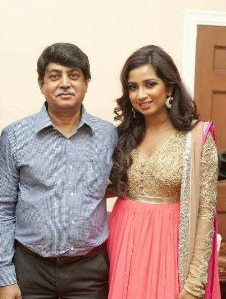 Shreya Ghoshal With her Dad | Veethi