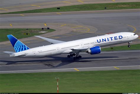 Boeing 777-300/ER - United Airlines | Aviation Photo #6575145 ...