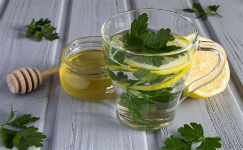 PARSLEY TEA - THE HEALTH-PACKED CURE! - Graphic Recipes