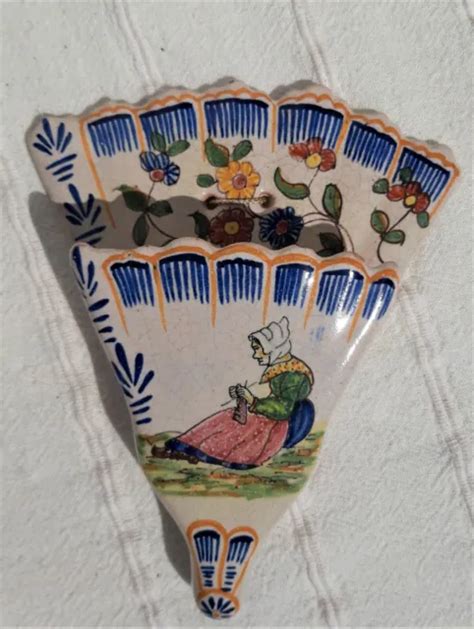 ANCIENNE BOUQUETIERE EN Faience De Malicorne Avec Signature PB EUR 15