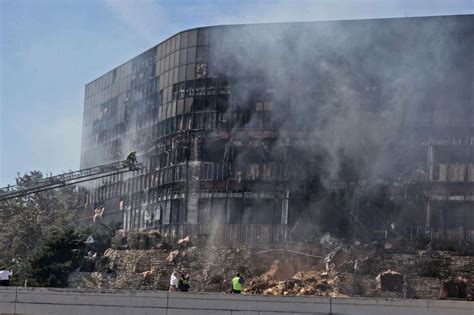 Small plane crashes into Texas office building