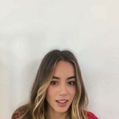 Chloe Bennet Wiki Age Bio Height Boyfriend Career Net Worth