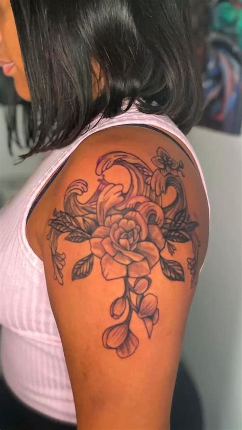 Uterus Tattoo