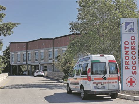 Riccia Ferito Alladdome Durante Una Battuta Al Cinghiale Primopiano