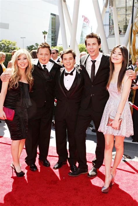 Icarly Crew Jennette Mccurdy Noah Munch Nathan Kress Jerry Trainor