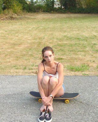 Small Titty Brunette House Wife Spreading Tight Shaven Pussy Porn Pictures XXX Photos Sex