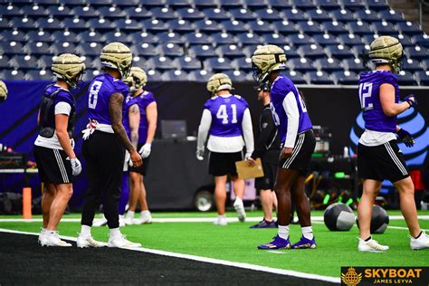 Washington Huskies 2024 Cfp National Championship Saturday Practice