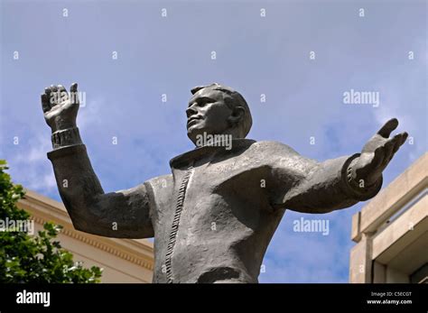 Statue of Yuri Gagarin. The Mall London Stock Photo - Alamy