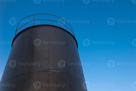 oil storage tank 10712701 Stock Photo at Vecteezy