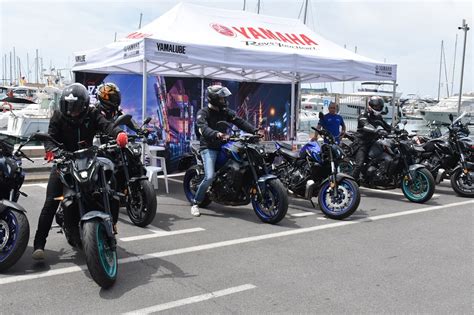 El Yamaha Hypernaked Test Ride Es Trasllada Al Club N Utic Cambrils Per