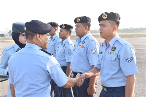 inspirasi populer baju tentera laut
