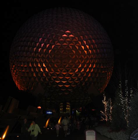 Epcot at night : disneyparks