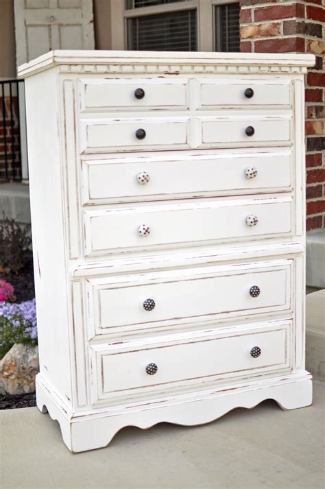 {Cleverly Crafty}: {Darling} WhITe ChEst of DrAwERs