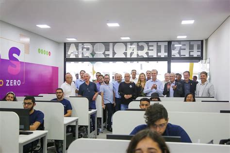 Sistema Fiep inaugura Laboratório de Informática do Senai na Agência