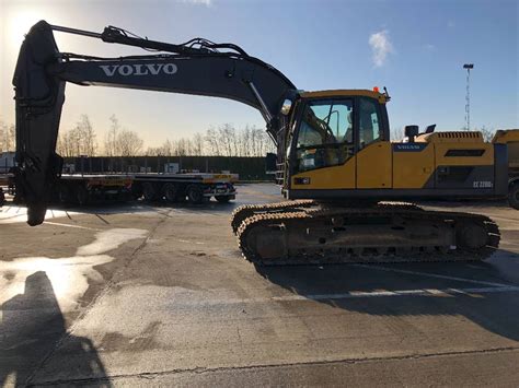 Volvo EC 220 DL Crawler Excavators Construction Aertssen Trading