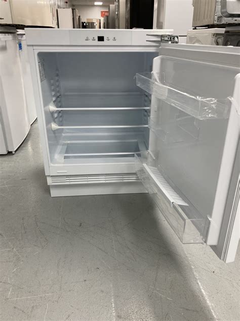 Fridgemaster Mbul E Integrated Under Counter Fridge White E