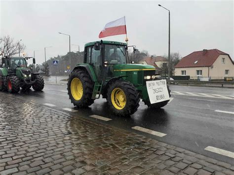 Rolnicy nie ustają w protestach Możliwy paraliż komunikacyjny