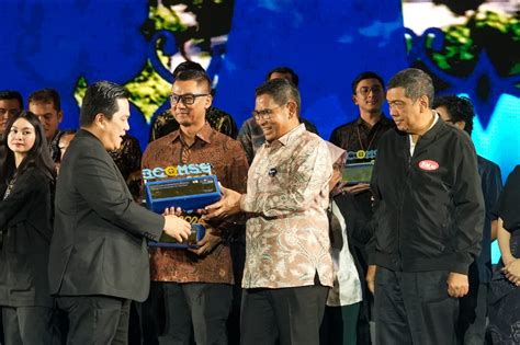 Dirut BRI Sunarso Dinobatkan Sebagai Best CEO Of Communication BRI