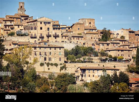 beautiful old architecture in Tuscany, Italy Stock Photo - Alamy