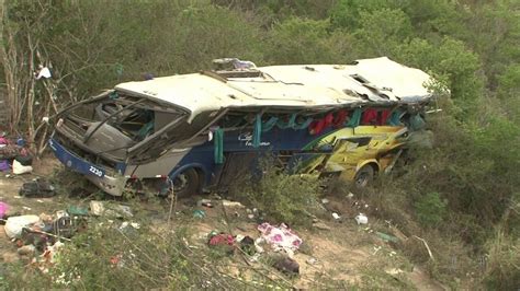 Acidente Envolvendo ônibus Deixa 7 Mortos E 43 Feridos Na Br 116 Ne2 G1