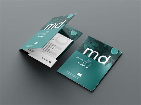 Free Presentation Folder Mockup PSD