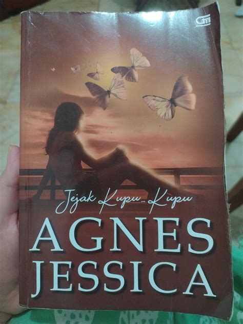 Novel Jejak Kupu Agnes Jessica Buku Alat Tulis Buku Di Carousell