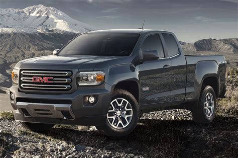 All-New GMC Canyon Brings Safety Firsts to Midsize Truck