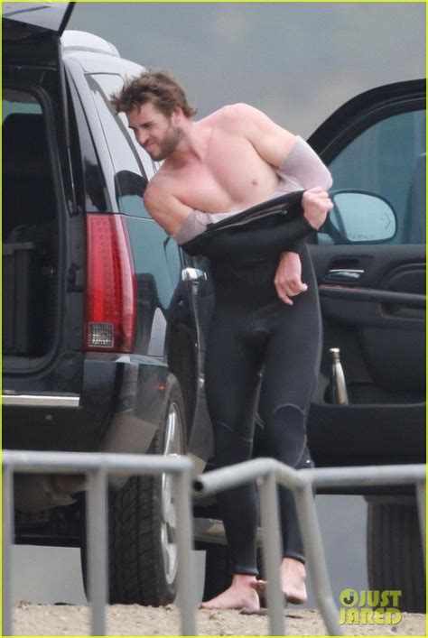 Liam Hemsworth Looks So Hot In New Beach Photos Photo Photo Gallery Just Jared Jr
