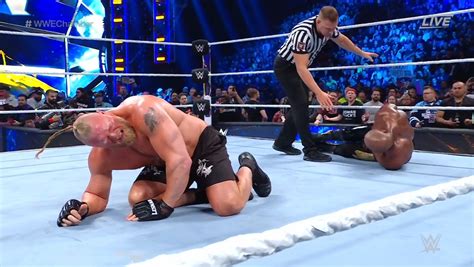 Brock Lesnar Es Descalificado Por Un Faul A Bobby Lashley Superluchas