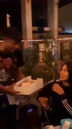 เยดหสาวอวบไทยหใหญหมอยดกแตกในไหเปนของขวญวนเกดを視聴 Stripchat Spankbang สาวไทย Porn