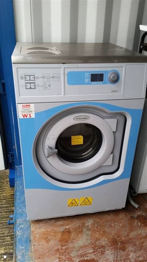 Electrolux W465H 7kg Commercial Washing Machine In Failsworth