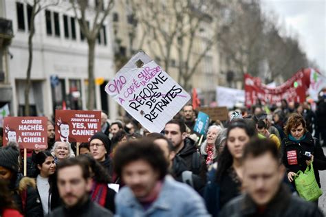 Politique Réforme Des Retraites 92 000 Manifestants En France Dont 7 800 à Paris Selon Le