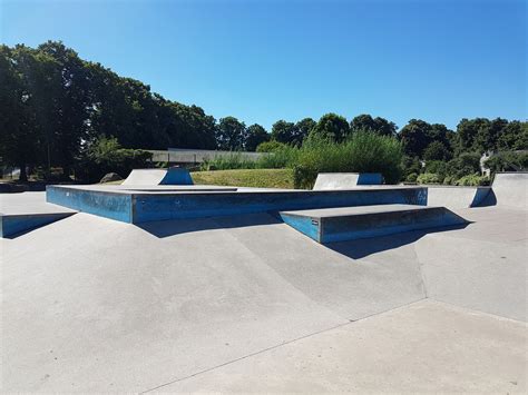 Lloyd Park Skatepark - Concrete Skatepark in Walthamstow