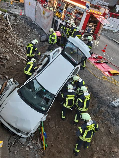 Probe Personenbefreiung Aus Pkw Ortsfeuerwehr Schruns