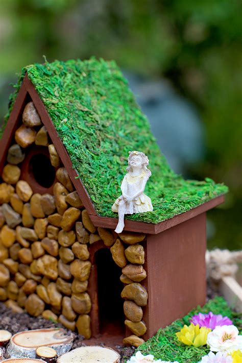 DIY Fairy Garden and Fairy House Tutorial - Sew Much Ado