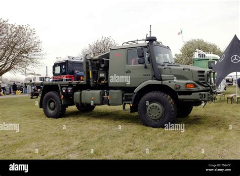 Mercedes Benz Truck Hi Res Stock Photography And Images Alamy