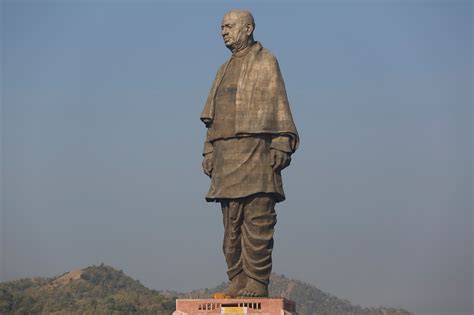 Prime Minister Narendra Modi unveils 'Statue of Unity' - cnbctv18.com