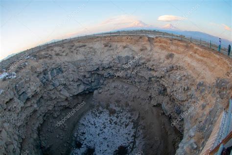 Meteor Pit ubicado en la ciudad de Doubeyazt en Turquía es el segundo