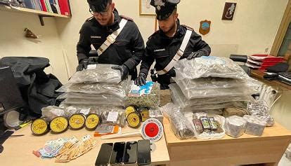 Ostia Giovani Arrestati Per Spaccio Trovati In Possesso Di Chili