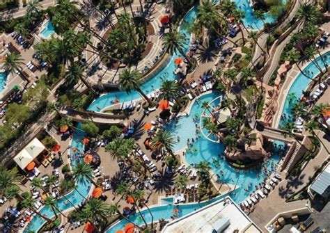 15 Hotels with Waterparks in Las Vegas (Recommended)