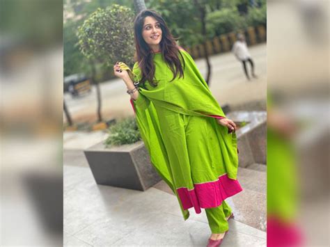 Bigg Boss 12 Winner Dipika Kakars Ethnic Looks On Her Birthday