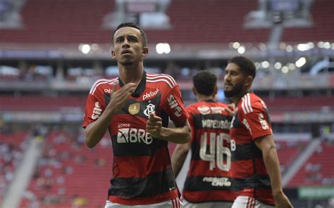 golaço de Matheus Gonçalves Flamengo vence o Bragantino pelo